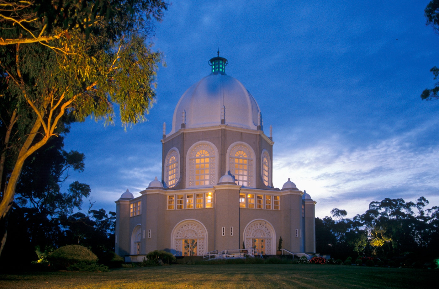 Sydney Bahá’í House of Worship above bushland